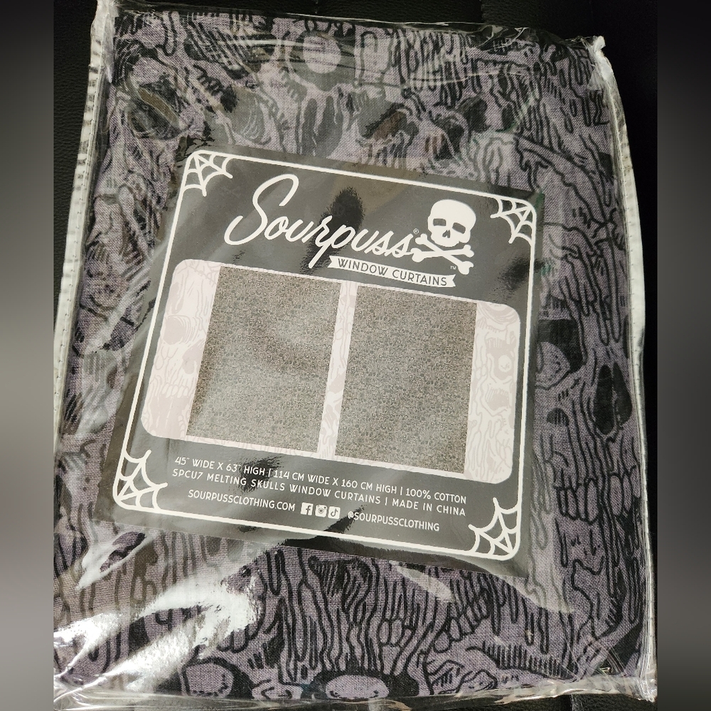 Sourpuss melting skulls curtains